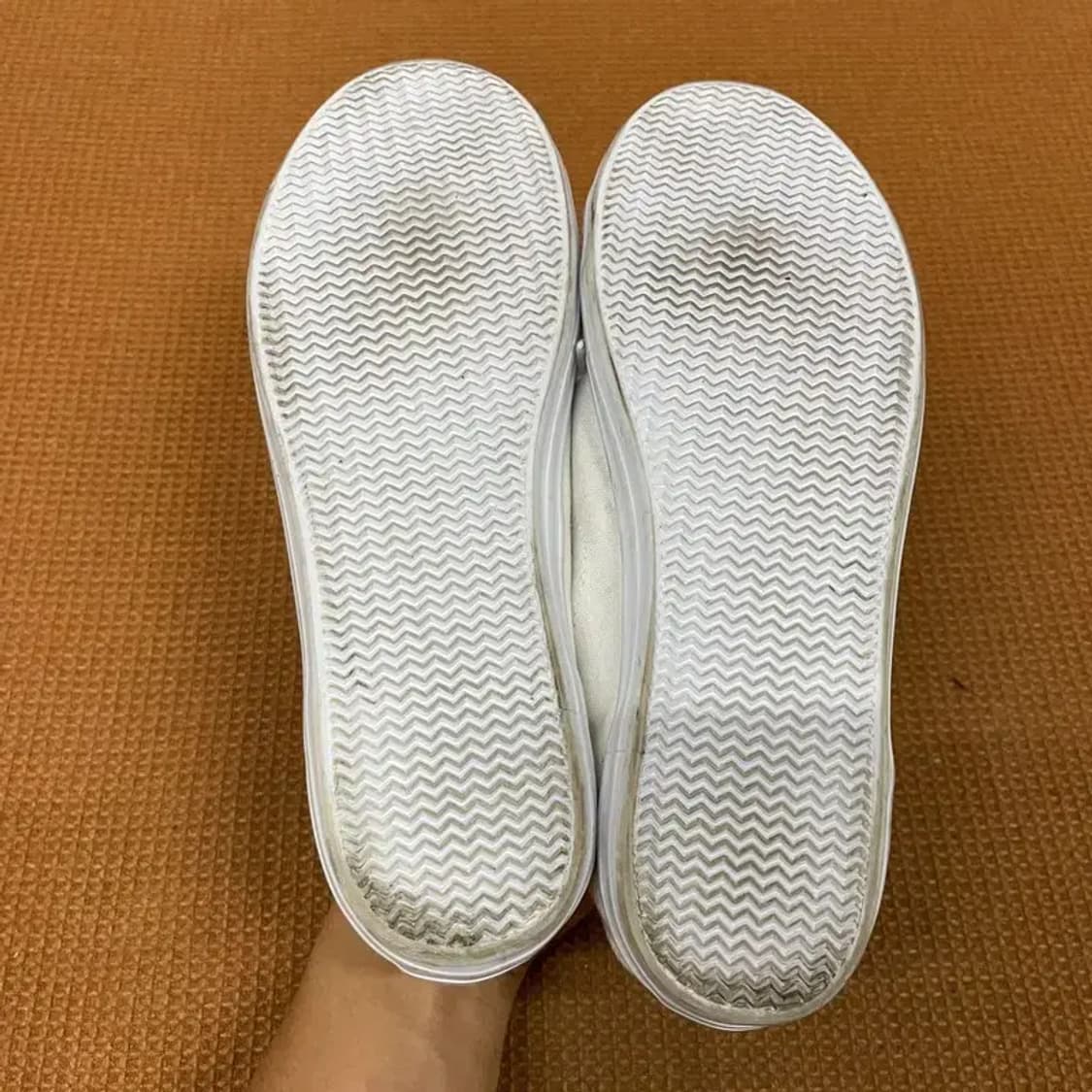 라코스테 화이트 스니커즈 운동화 UK4 G08531 상품이미지4