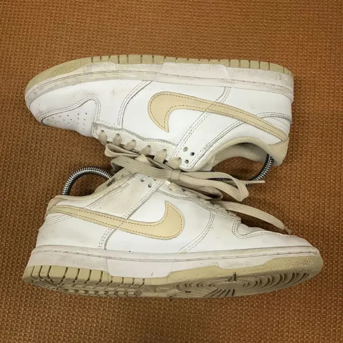 나이키 덩크 로우 펄화이트 스니커즈 운동화 235 G08538 상품이미지3