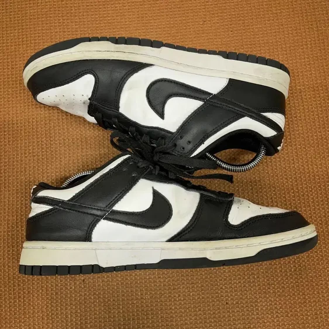 나이키 덩크 범고래 로우 레트로 블랙 스니커즈 250 G08544 상품이미지3