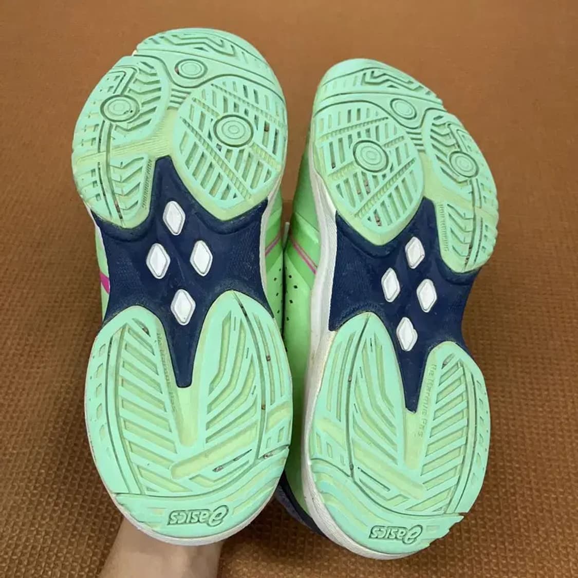 아식스 젤 코트 벨라 여성 운동화 240 G08572 상품이미지3