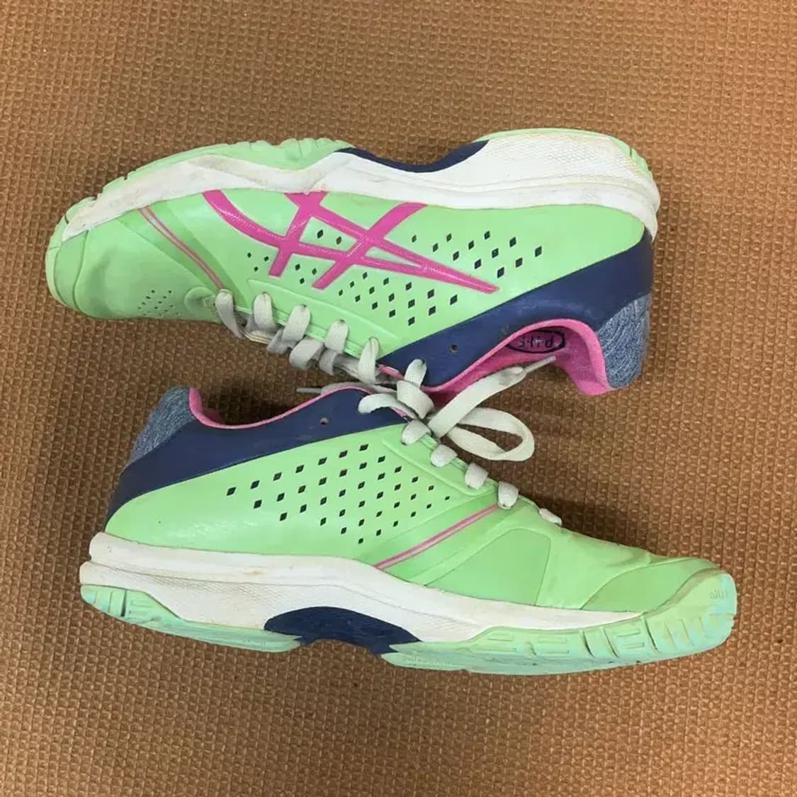 아식스 젤 코트 벨라 여성 운동화 240 G08572 상품이미지4