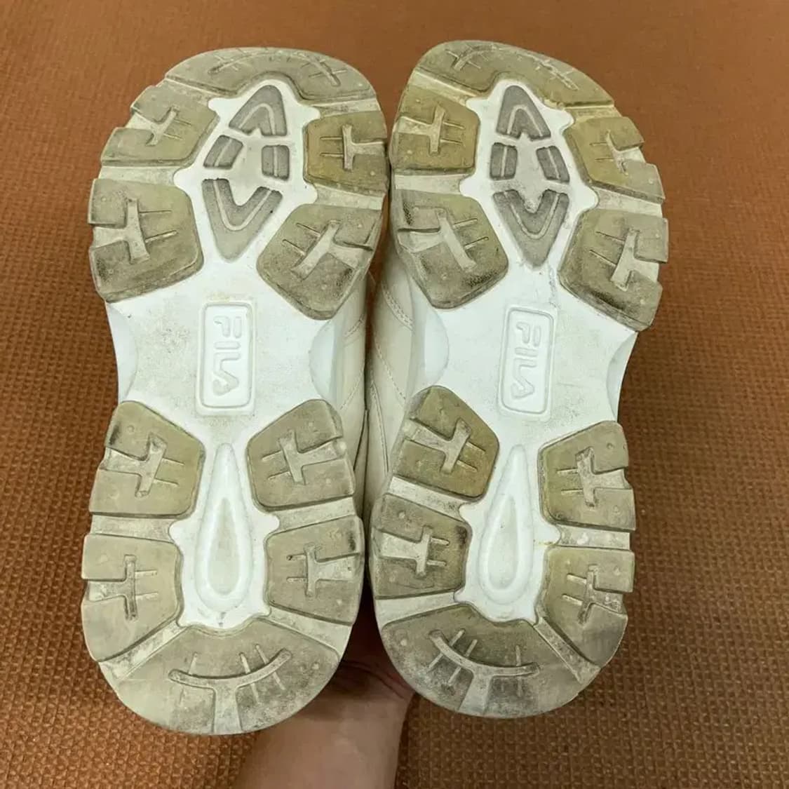 필라 그라비톤 스니커즈 운동화 240 G08586 상품이미지4