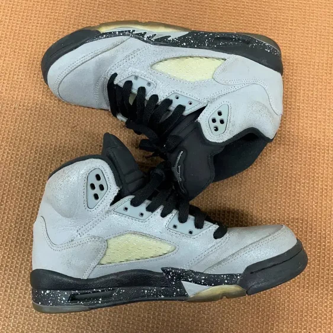 나이키 조던 5 레트로 울프 그레이 운동화 235 G08604 상품이미지3