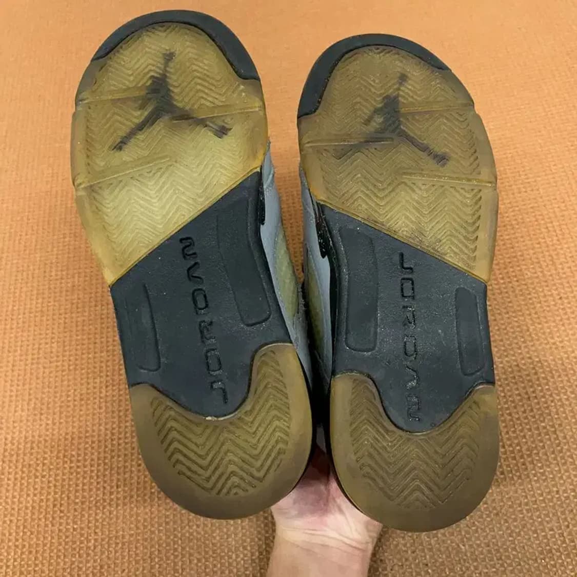 나이키 조던 5 레트로 울프 그레이 운동화 235 G08604 상품이미지4