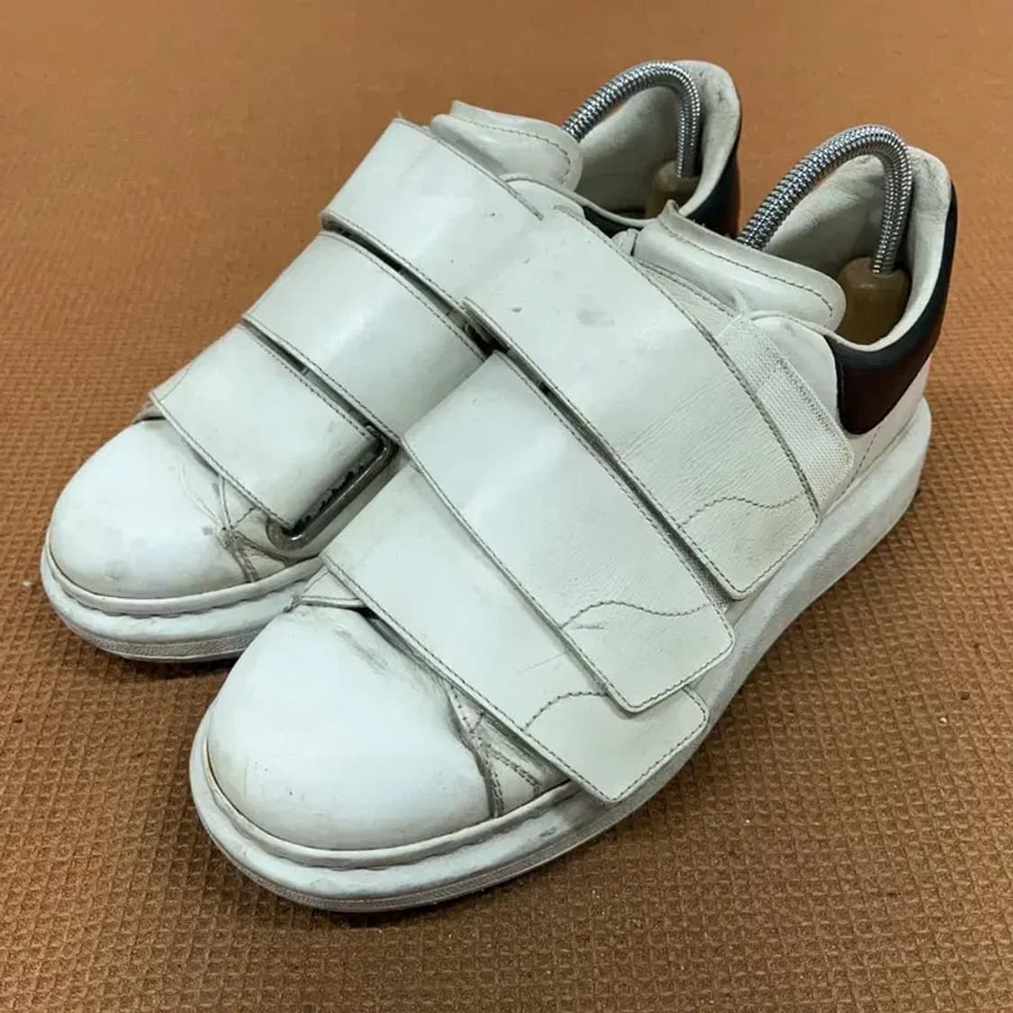 알렉산더맥퀸 오버솔 스니커즈 운동화 신발 41 G08620 상품이미지1