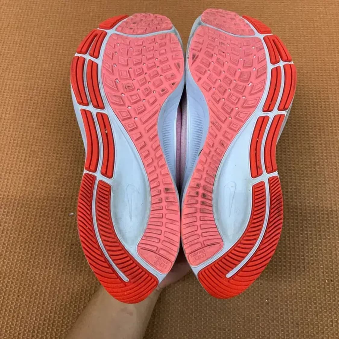 나이키 W 에어 줌 페가수스 37 런닝화 운동화 신발 245 G08622 상품이미지4