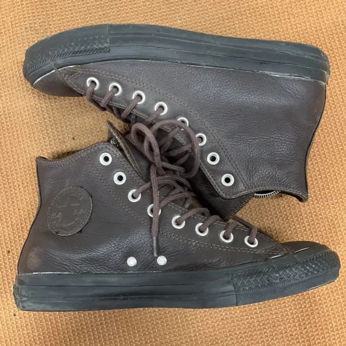컨버스 척테일러 하이 레더 초코브라운 가죽 스니커즈 260 G08651 상품이미지3