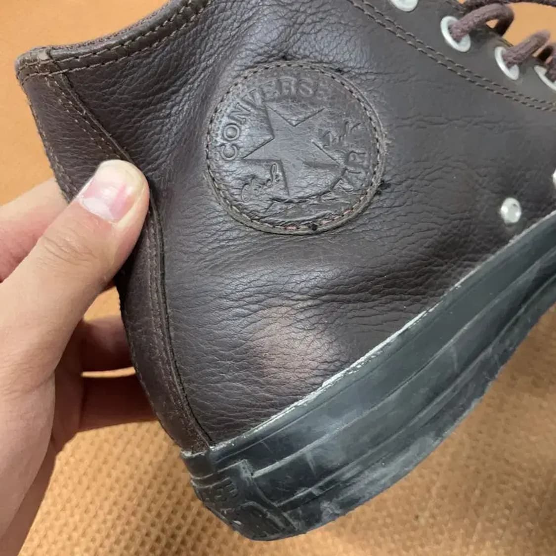 컨버스 척테일러 하이 레더 초코브라운 가죽 스니커즈 260 G08651 상품이미지4