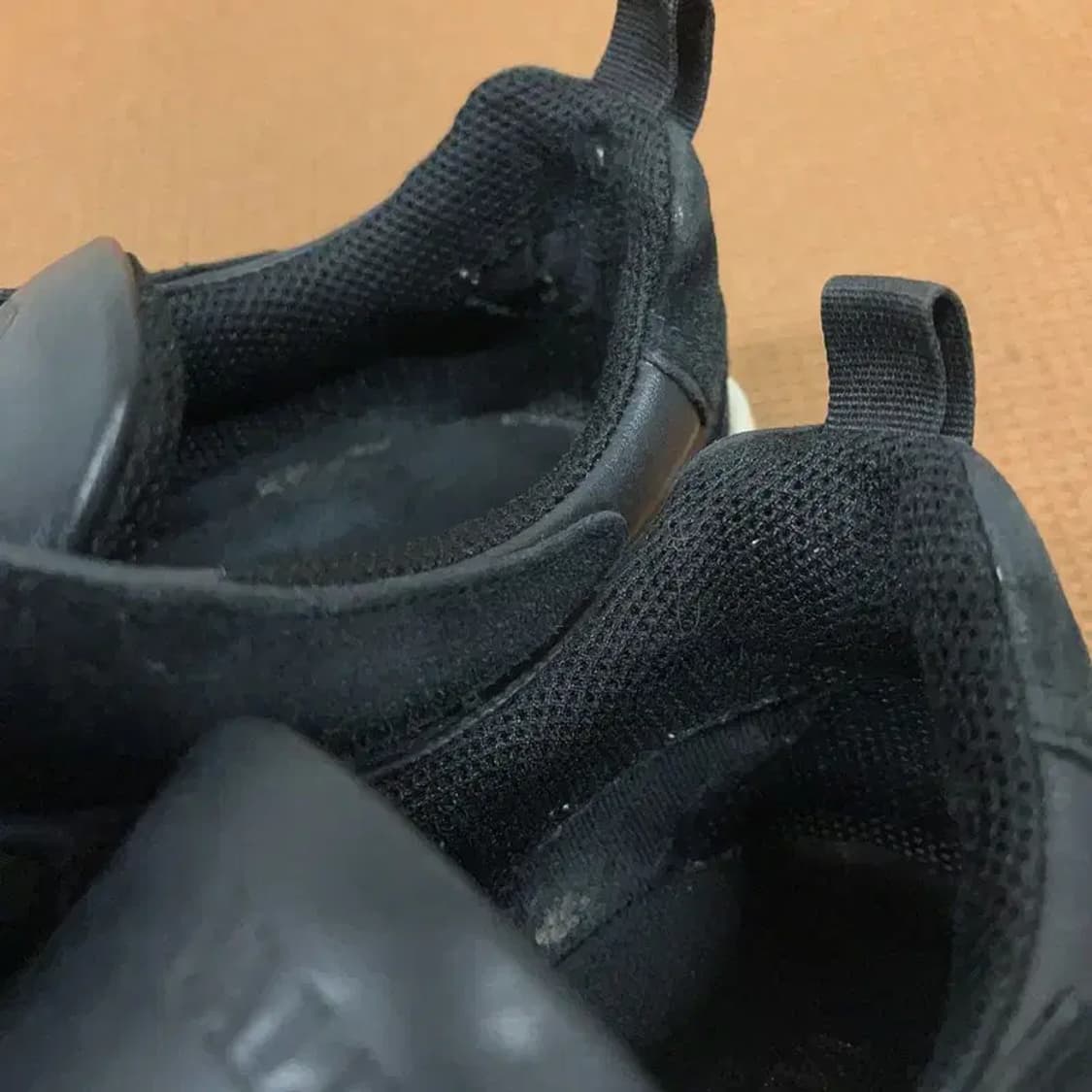 발렌티노 정품 반시 검흰 스니커즈 운동화 260 G08656 상품이미지5