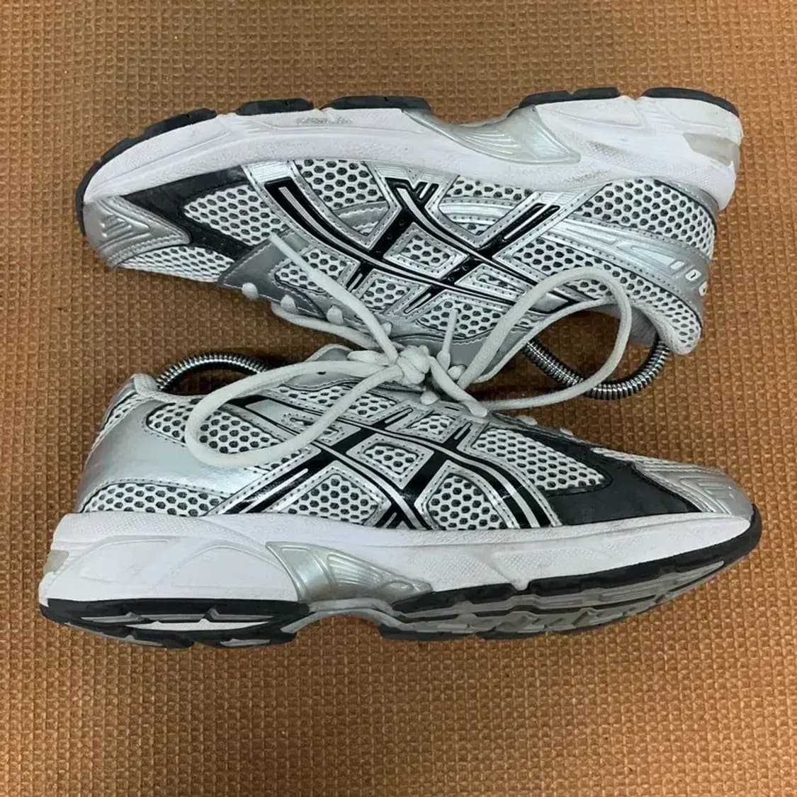아식스 젤 1130 실버 운동화 런닝화 신발 235 G08658 상품이미지3