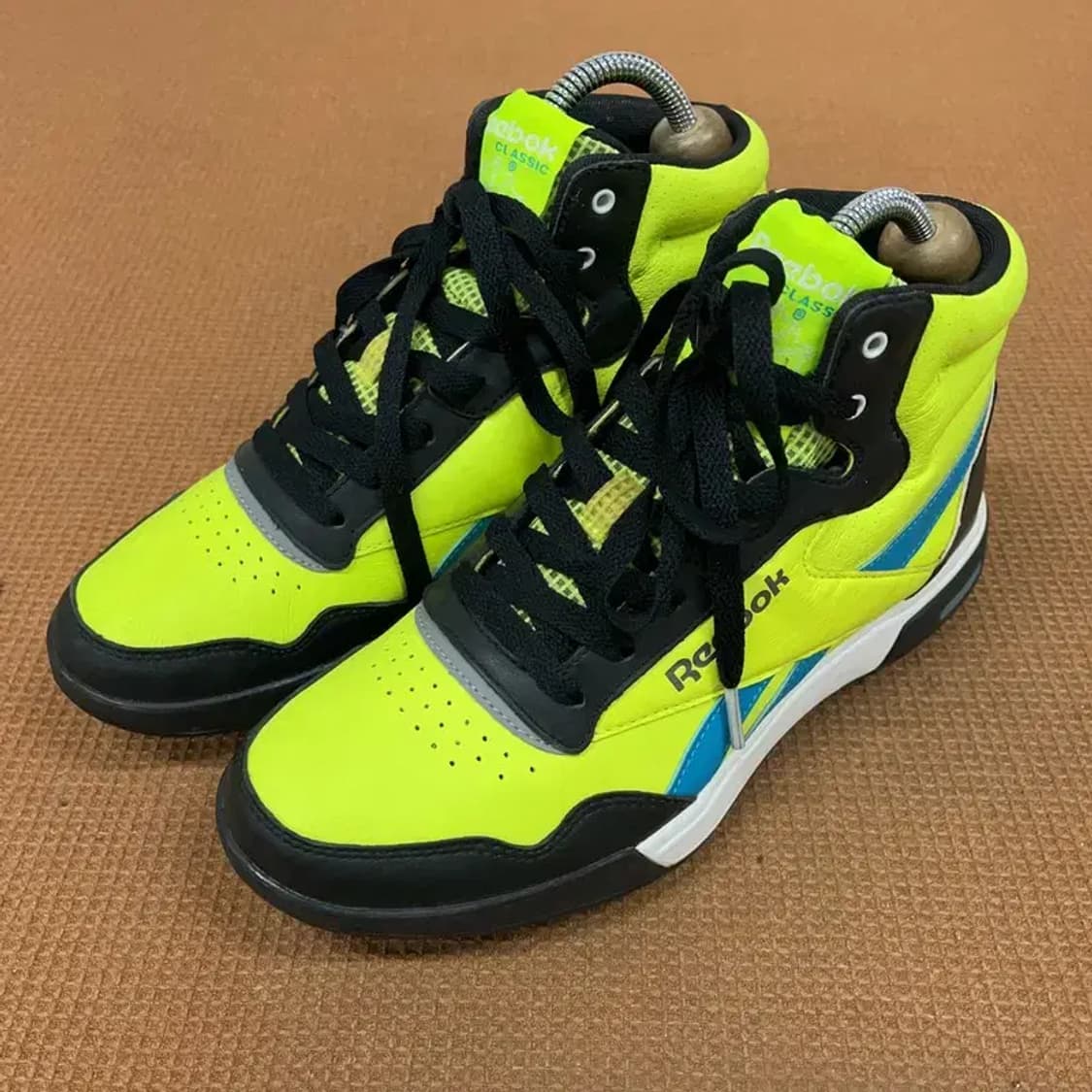 리복 이지톤 러너 미드 스니커즈 신발 240 G08661 상품이미지1