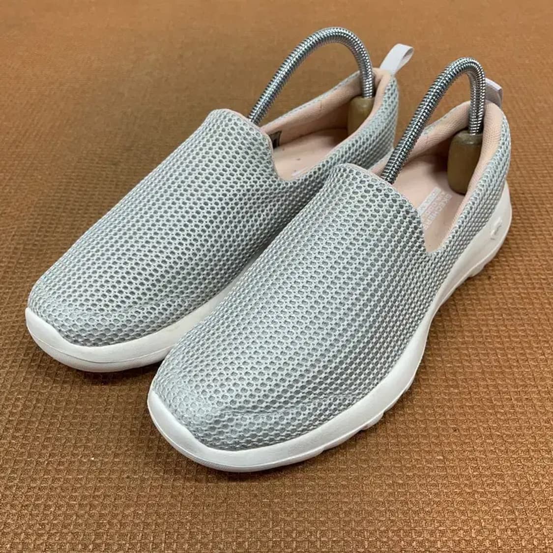 스케쳐스 고워크 슬립온 250 G08667 상품이미지1