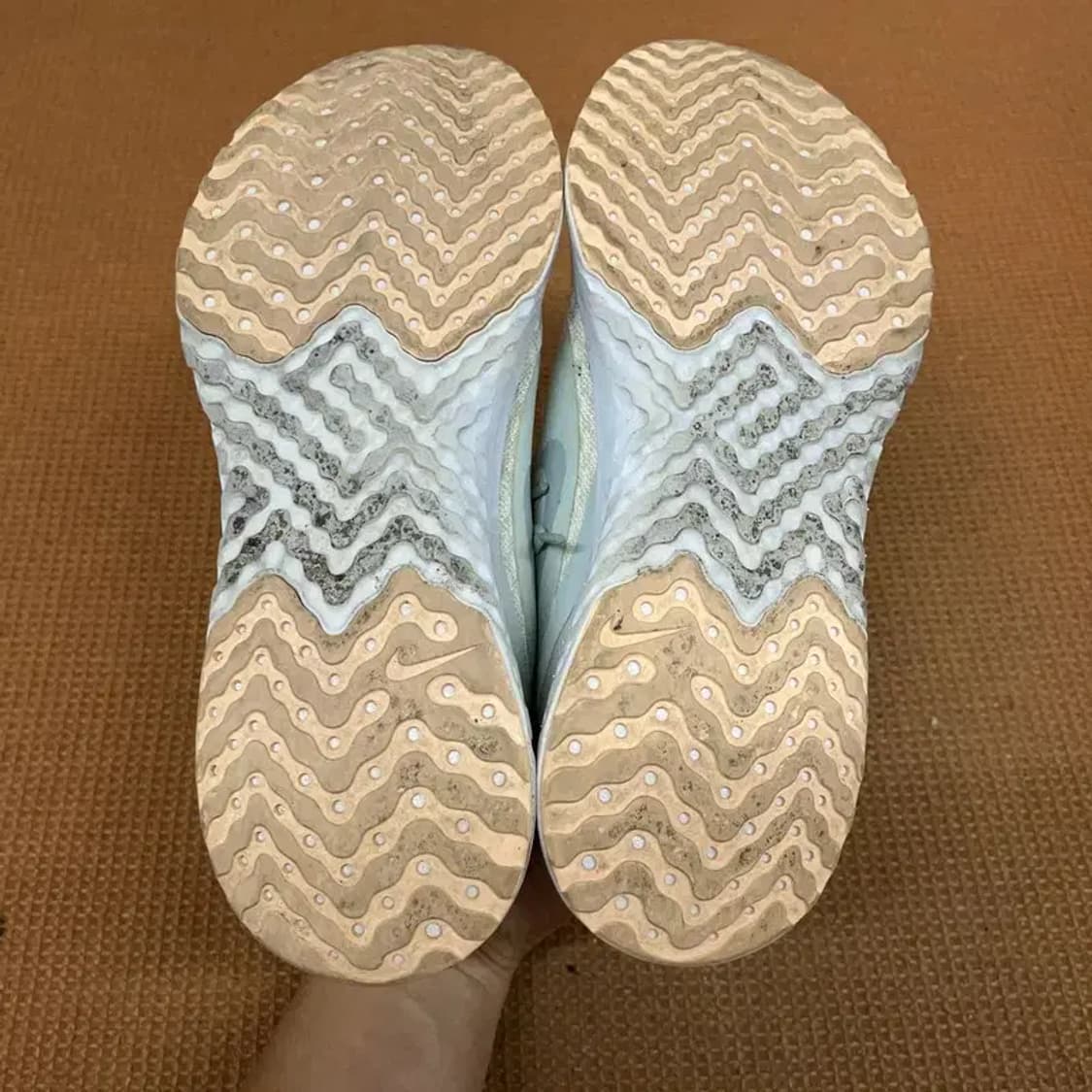 나이키 레전드 리액트 런닝화 운동화 신발 240 G08705 상품이미지4