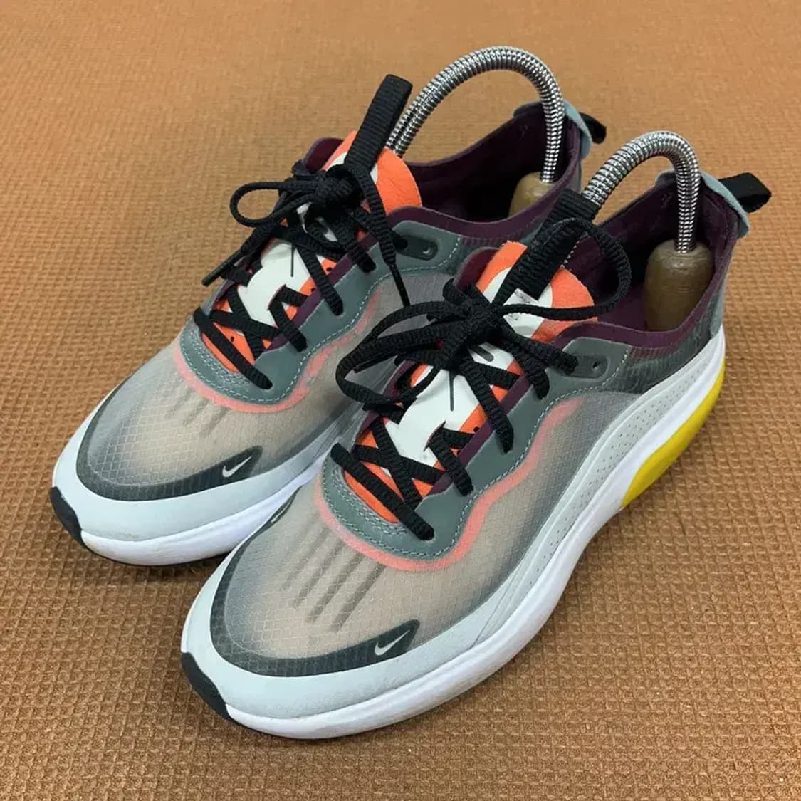 나이키 에어맥스 다이아 SE 우먼스 런닝화 운동화 235 G08710 상품이미지1