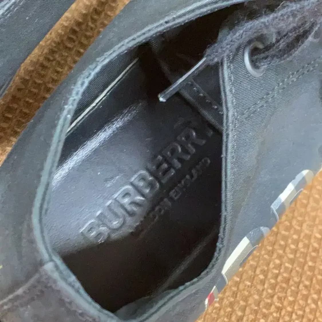 버버리 체크로고 블랙 스니커즈 신발 270 G08725 상품이미지6