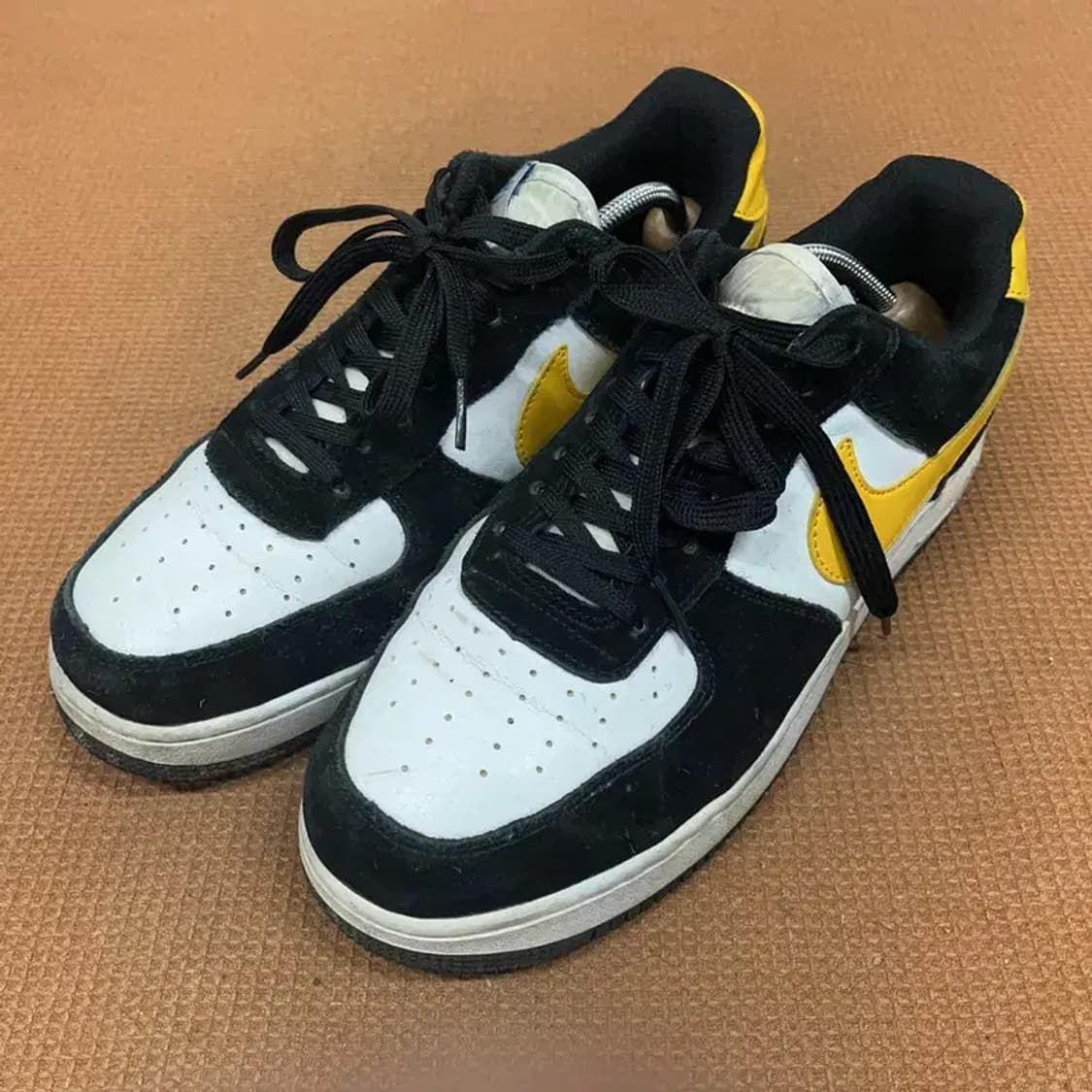 나이키 에어포스 1 07 슬레틱 클럽 스니커즈 275 G08697 상품이미지1