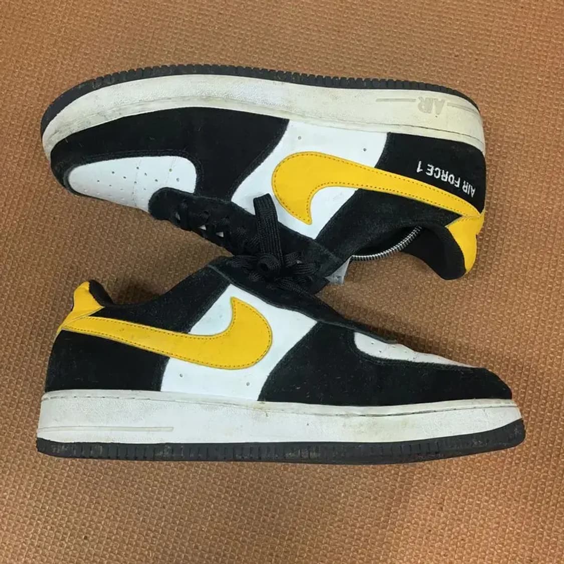 나이키 에어포스 1 07 슬레틱 클럽 스니커즈 275 G08697 상품이미지3