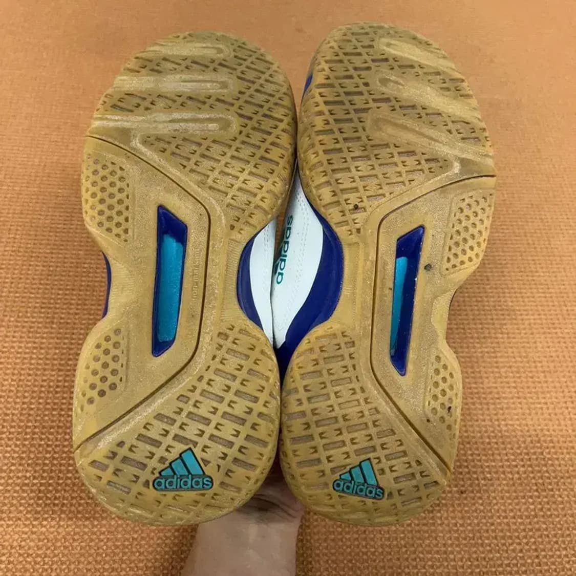 아디다스 퀵포스 3.1 배드민턴화 운동화 235 G08736 상품이미지4