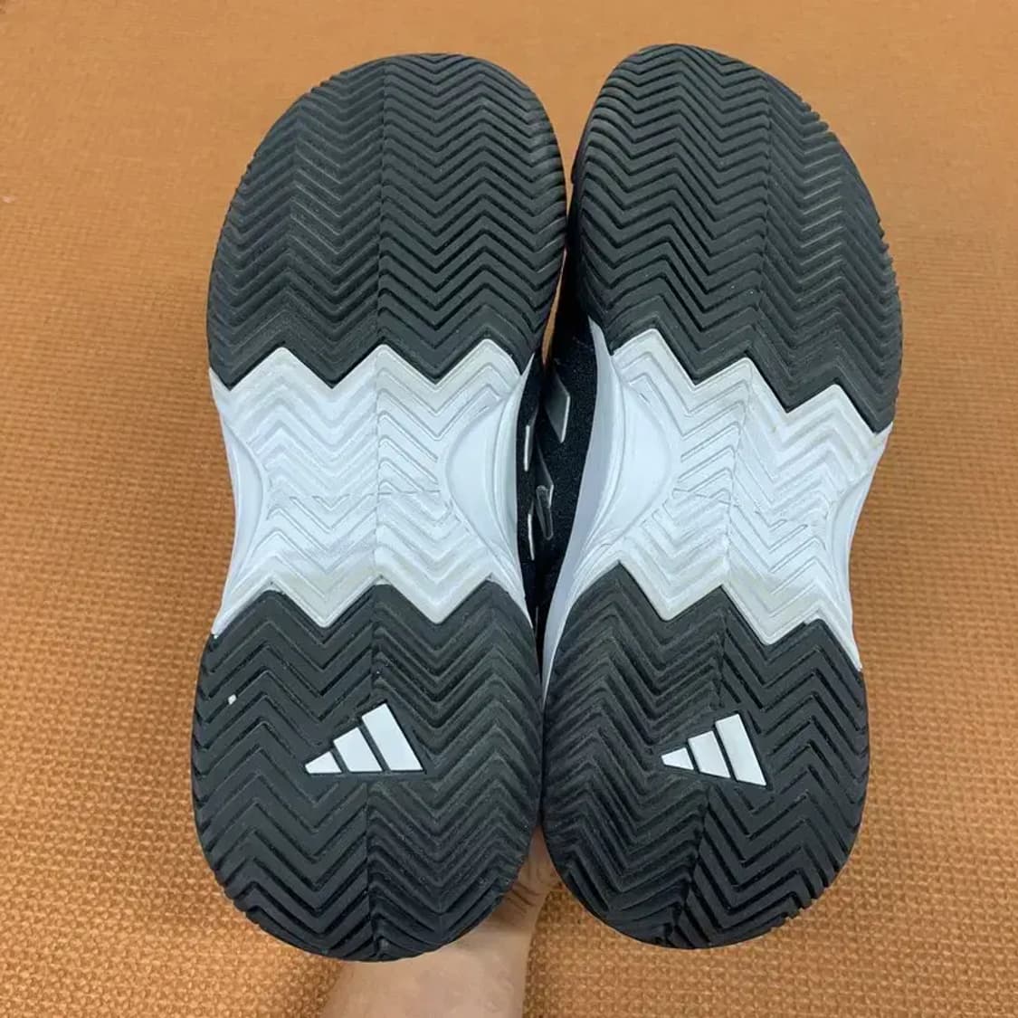 아디다스 게임코트 2 테니스화 운동화 255 G08741 상품이미지4