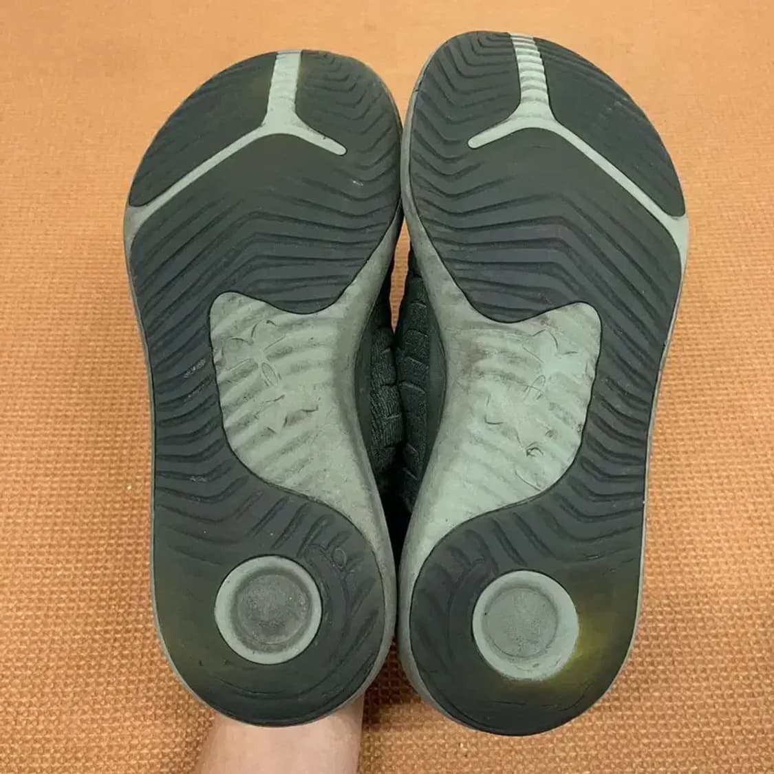 언더아머 슬링라이드2 운동화 265 G08743 상품이미지4