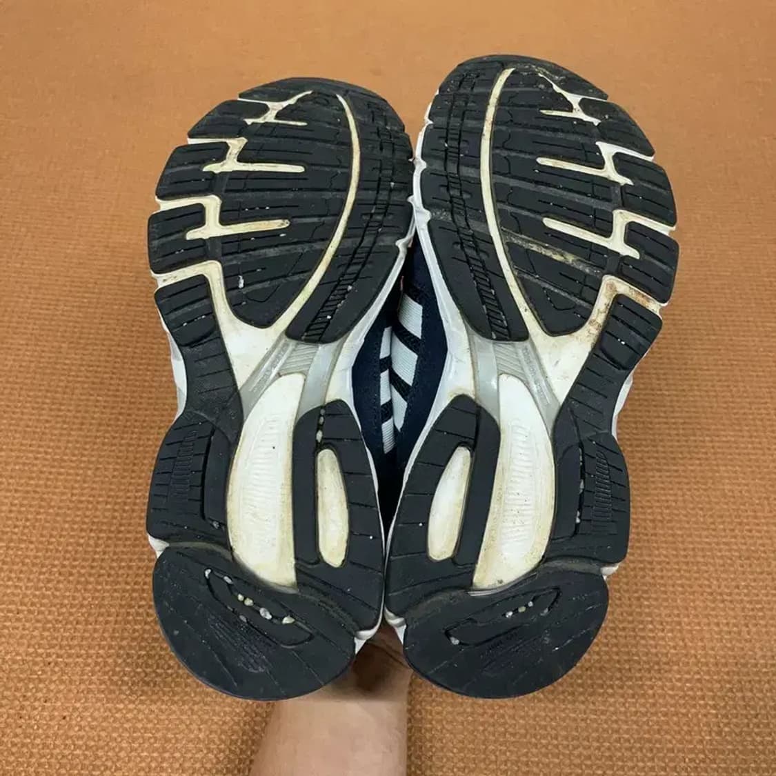 아디다스 이큅먼트 10 런닝화 운동화 245 G08755 상품이미지4