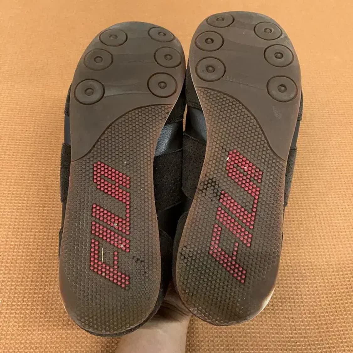 필라 브라운 스웨이드 스니커즈 운동화 280 G08777 상품이미지4