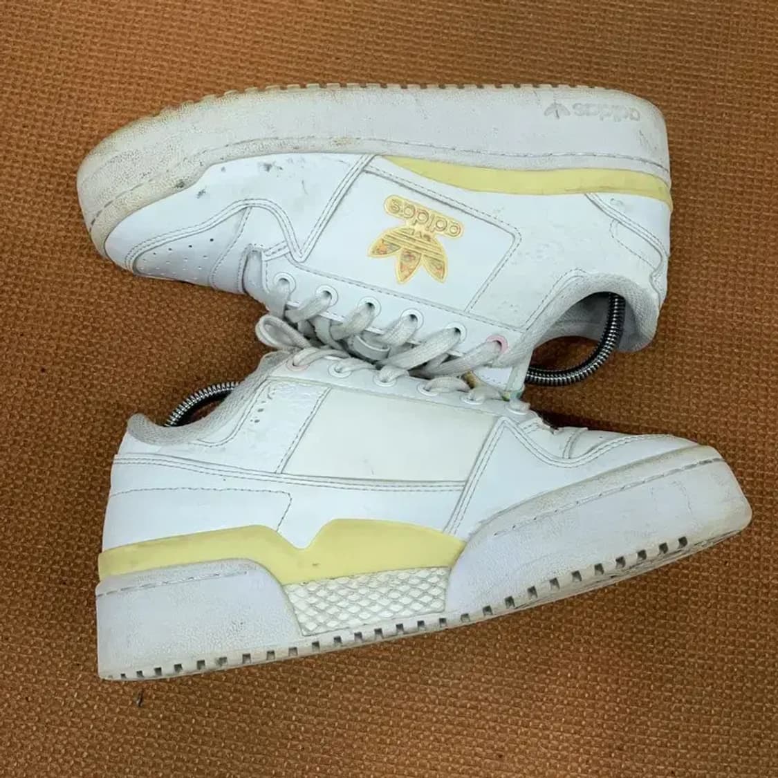 아디다스 X 디즈니 포럼 볼드 스니커즈 운동화 250 G08786 상품이미지3