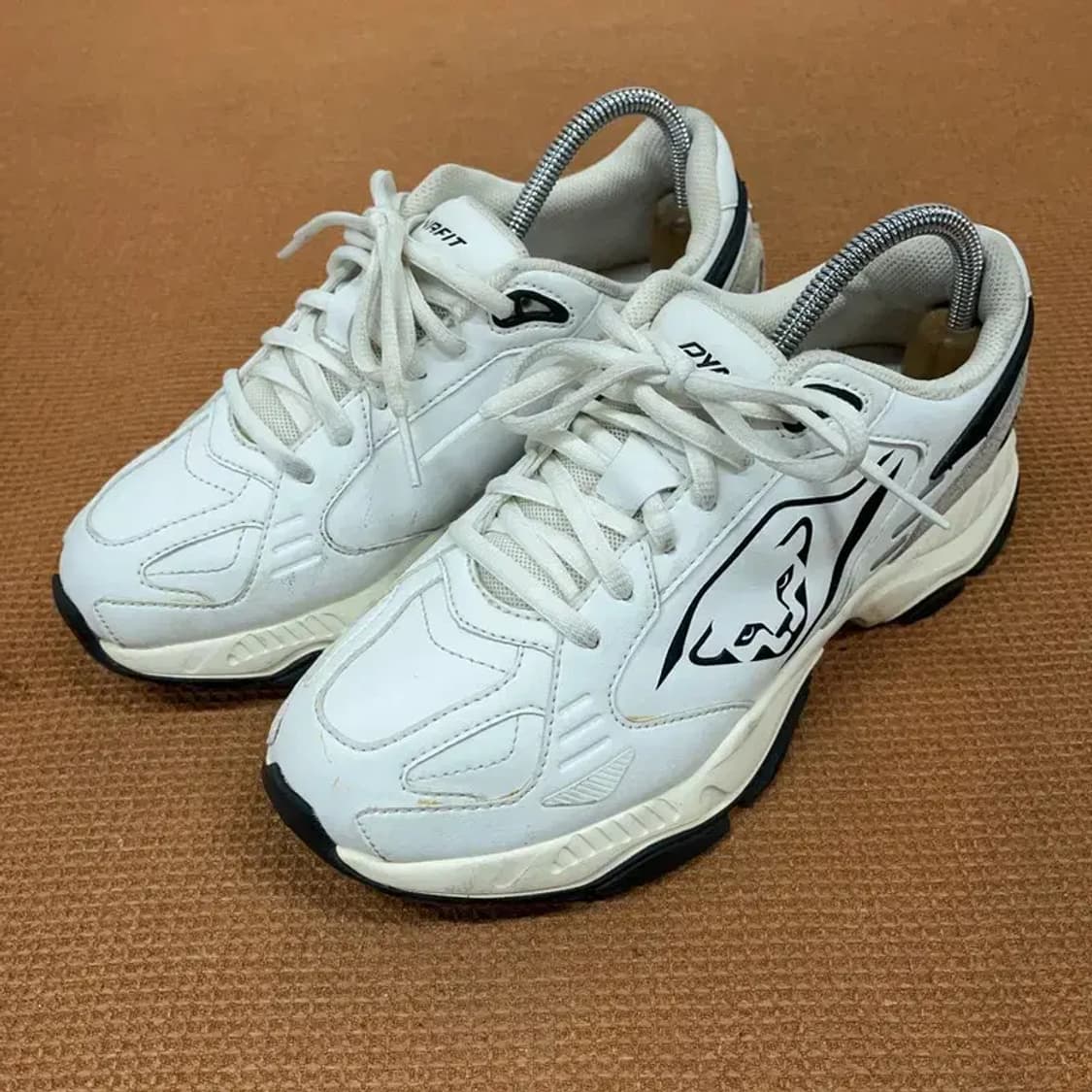 다이나핏 쿼츠 라이트닝 스니커즈 운동화 245 G08792 상품이미지1