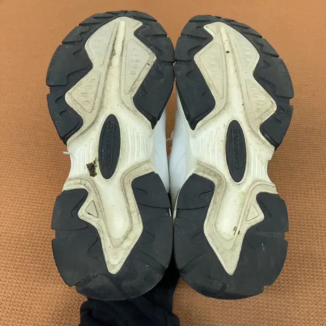 다이나핏 쿼츠 라이트닝 스니커즈 운동화 245 G08792 상품이미지4