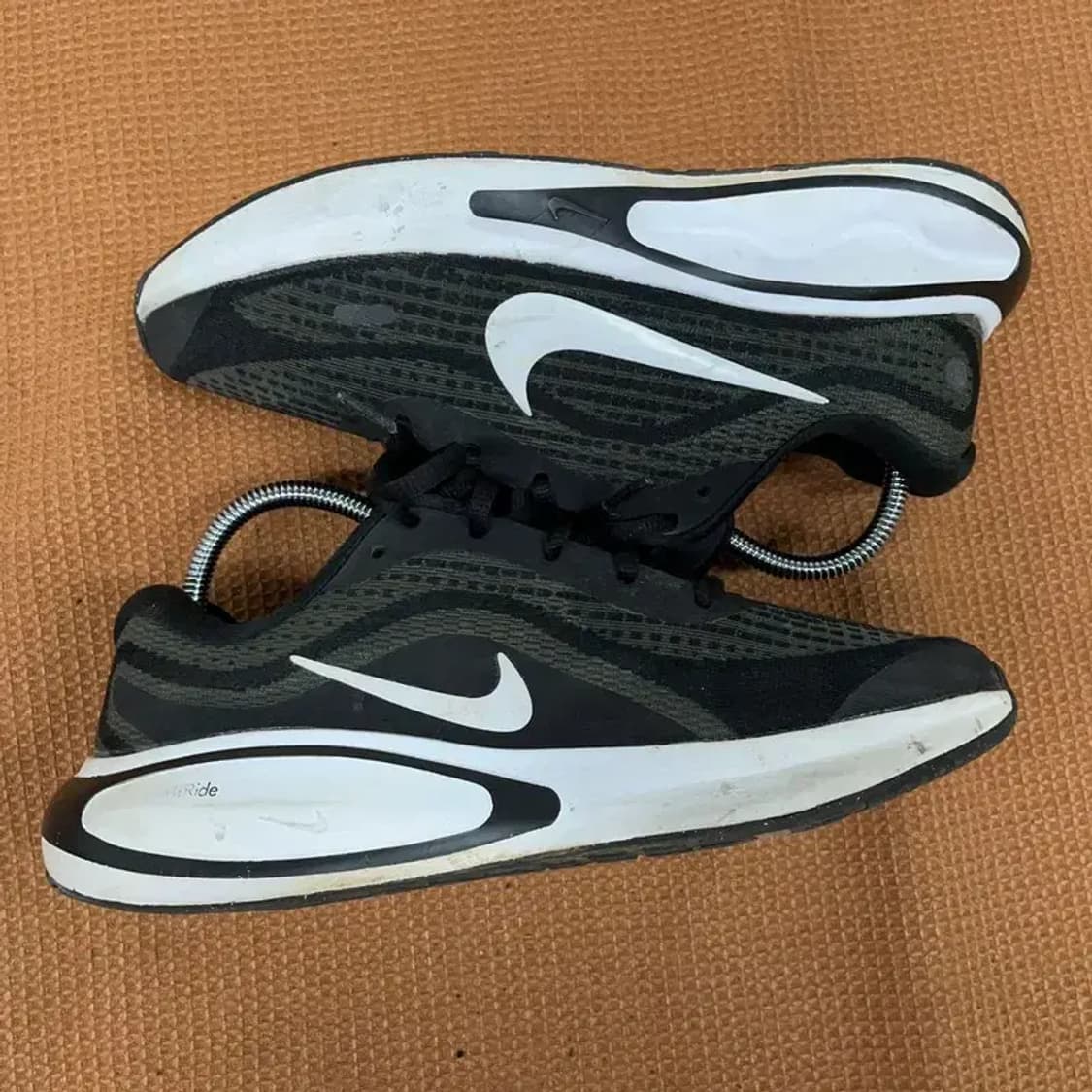 나이키 저니 런 런닝화 운동화 240 G08876 상품이미지3