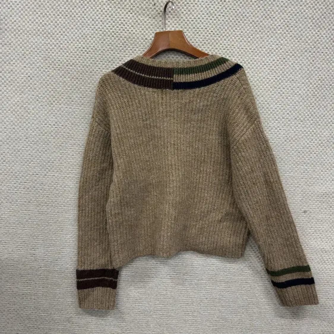 에이치앤엠 캐주얼 브이넥 크롭 니트 스웨터 XS M08617 상품이미지2