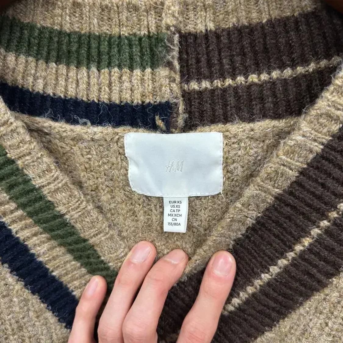 에이치앤엠 캐주얼 브이넥 크롭 니트 스웨터 XS M08617 상품이미지3