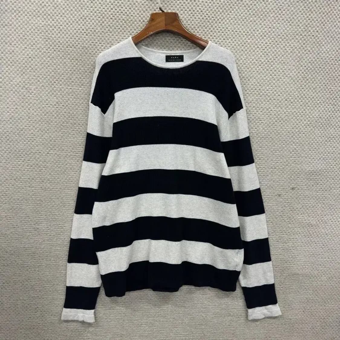 자라 캐주얼 스트라이프 라운드넥 니트 L M08777 상품이미지1