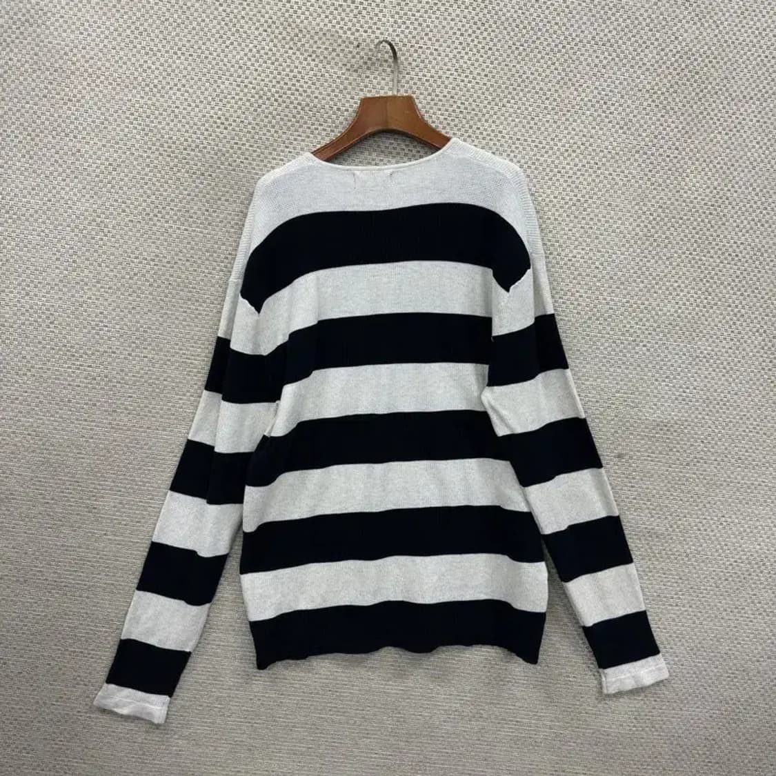 자라 캐주얼 스트라이프 라운드넥 니트 L M08777 상품이미지2