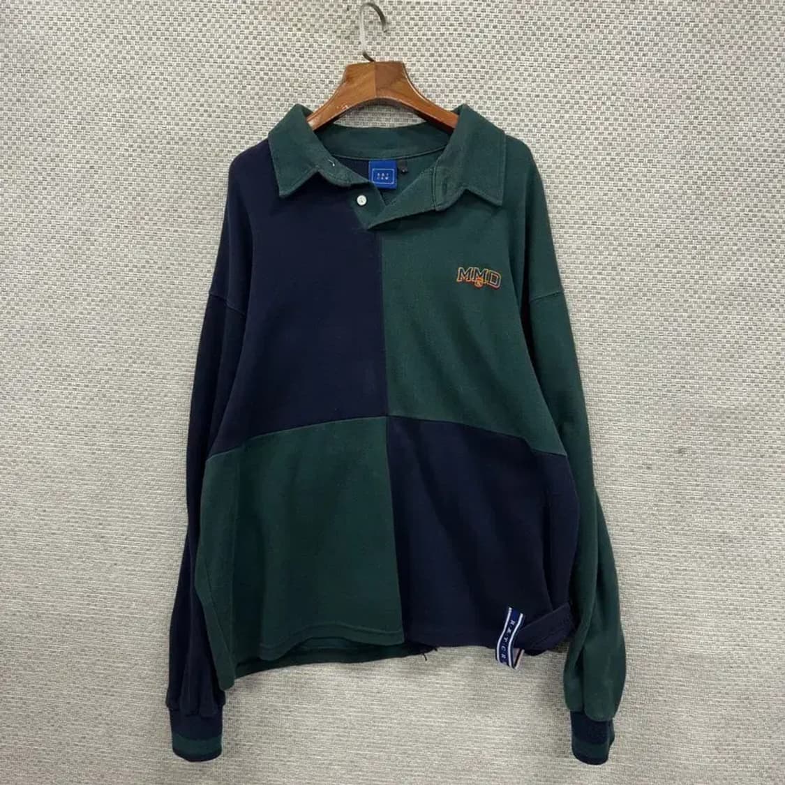 로맨틱크라운 자수 캐주얼 체크 카라 오버핏 맨투맨 L M08781 상품이미지1