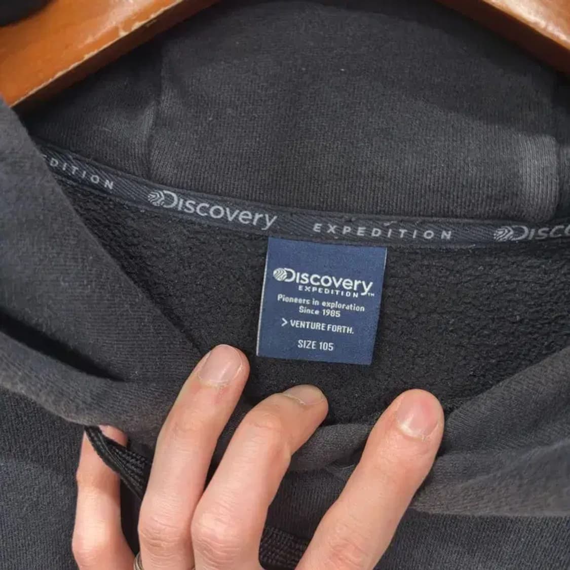 디스커버리 프린팅로고 약기모 캐주얼 후드티 105 M09442 상품이미지3