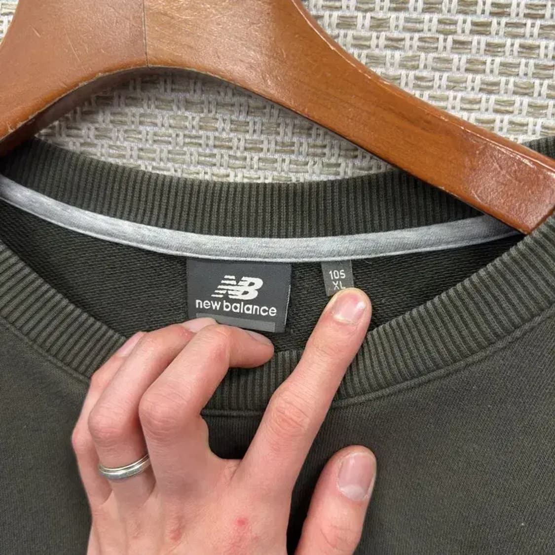 뉴발란스 카키 자수로고 캐주얼 맨투맨 XL M09550 상품이미지3