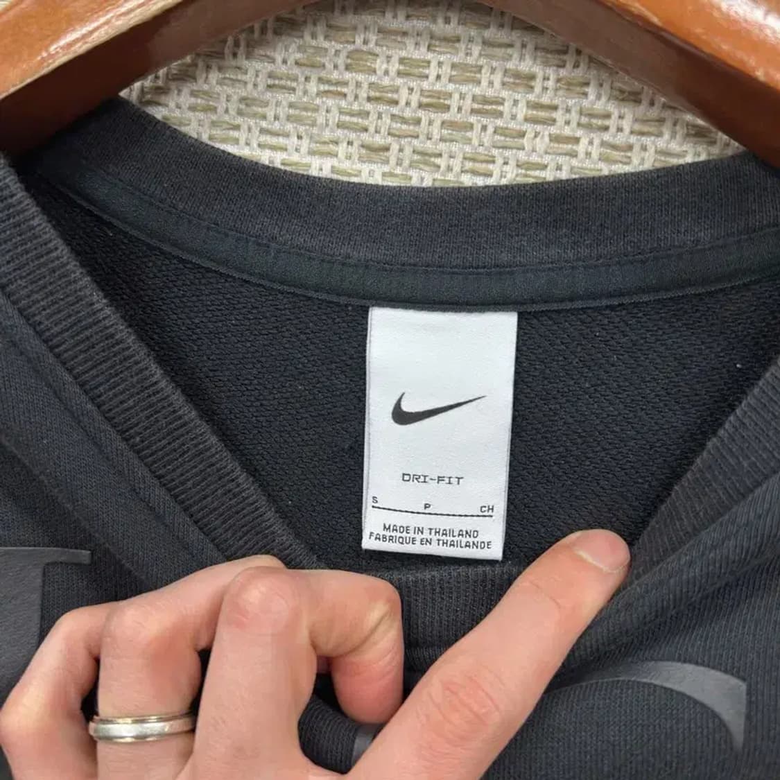 나이키 캐주얼 프린팅로고 크롭 오버핏 맨투맨 S M09674 상품이미지3