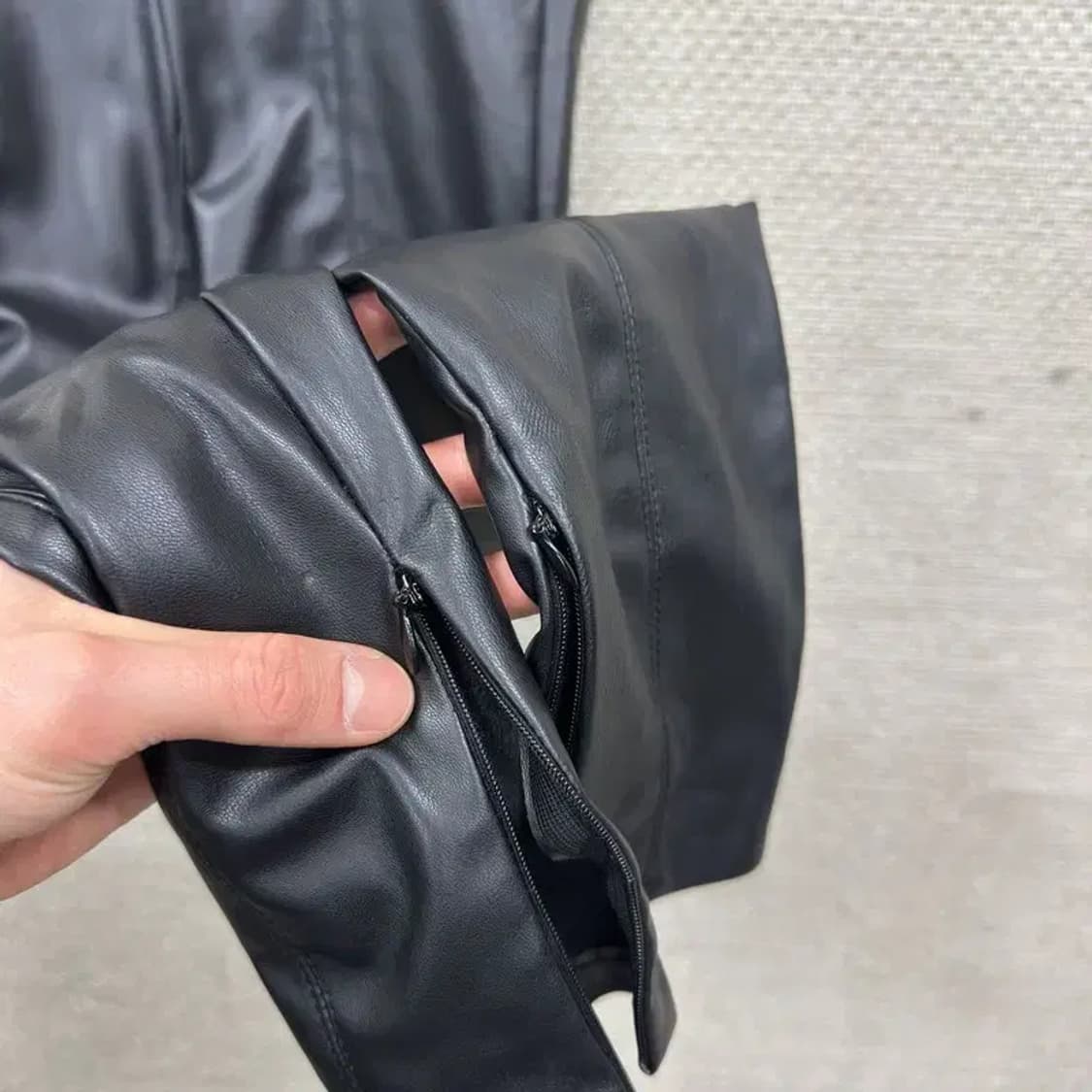 자라 ZARA 블랙 가죽 바지 M M09689 상품이미지3