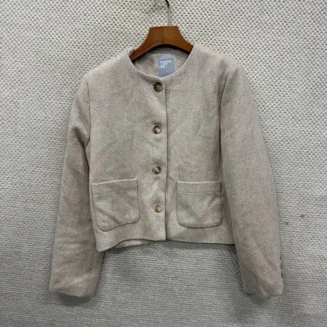 에잇세컨즈 베이지 투포켓 울 크롭 자켓 S M08956 상품이미지1