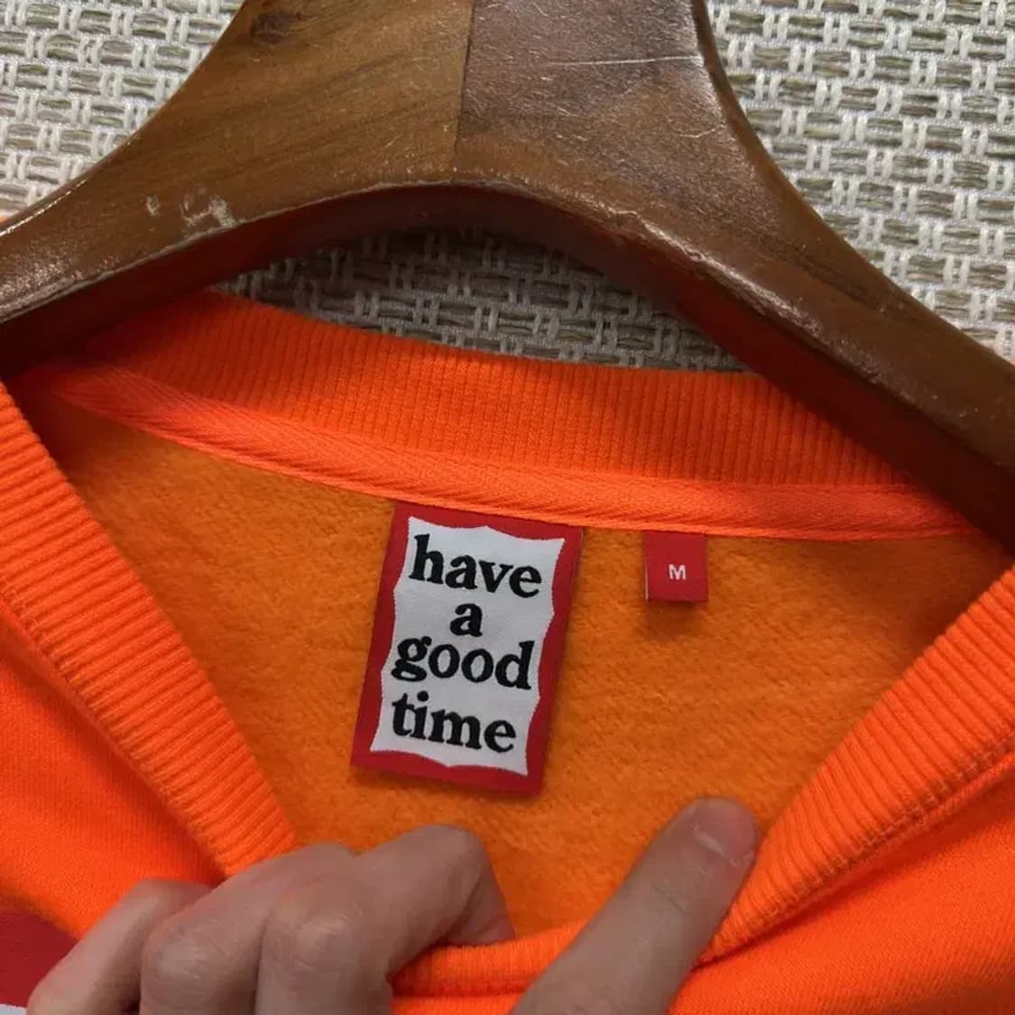 해브어굿타임 오렌지 약기모 프린팅로고 맨투맨 M M09923 상품이미지3