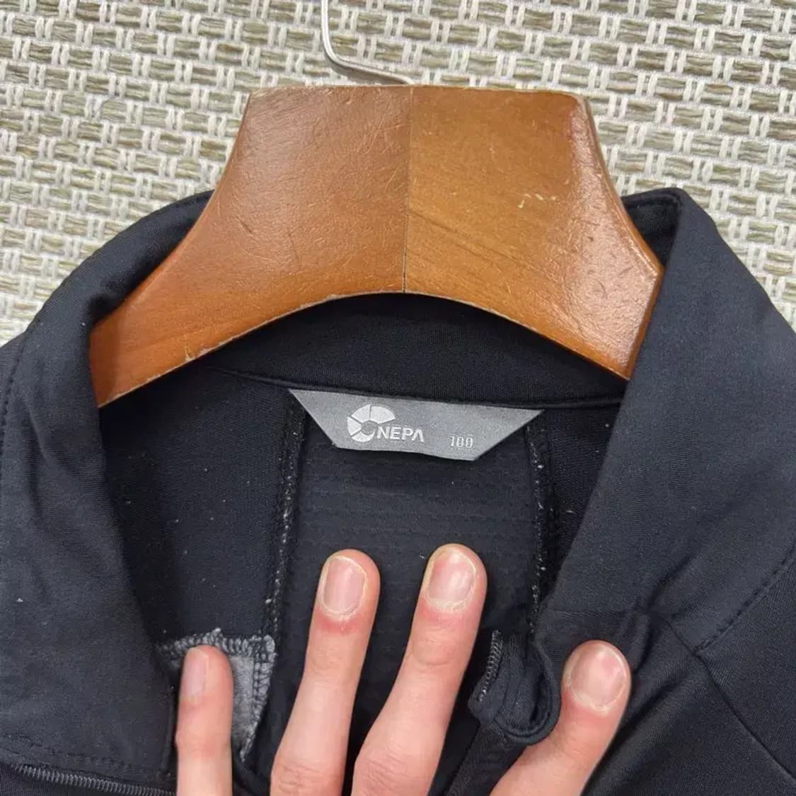 네파 아웃도어 사이드로고 반집업 긴팔티 100 M10043 상품이미지3