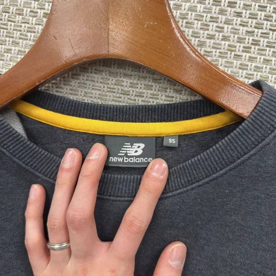 뉴발란스 캐주얼 빅로고 스웻셔츠 맨투맨 95 M10044 상품이미지3