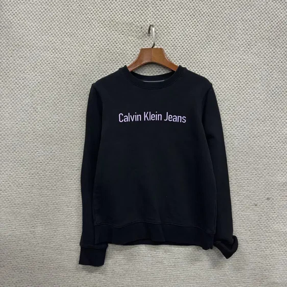 캘빈클라인 프린팅로고 약기모 맨투맨 M M10153 상품이미지1