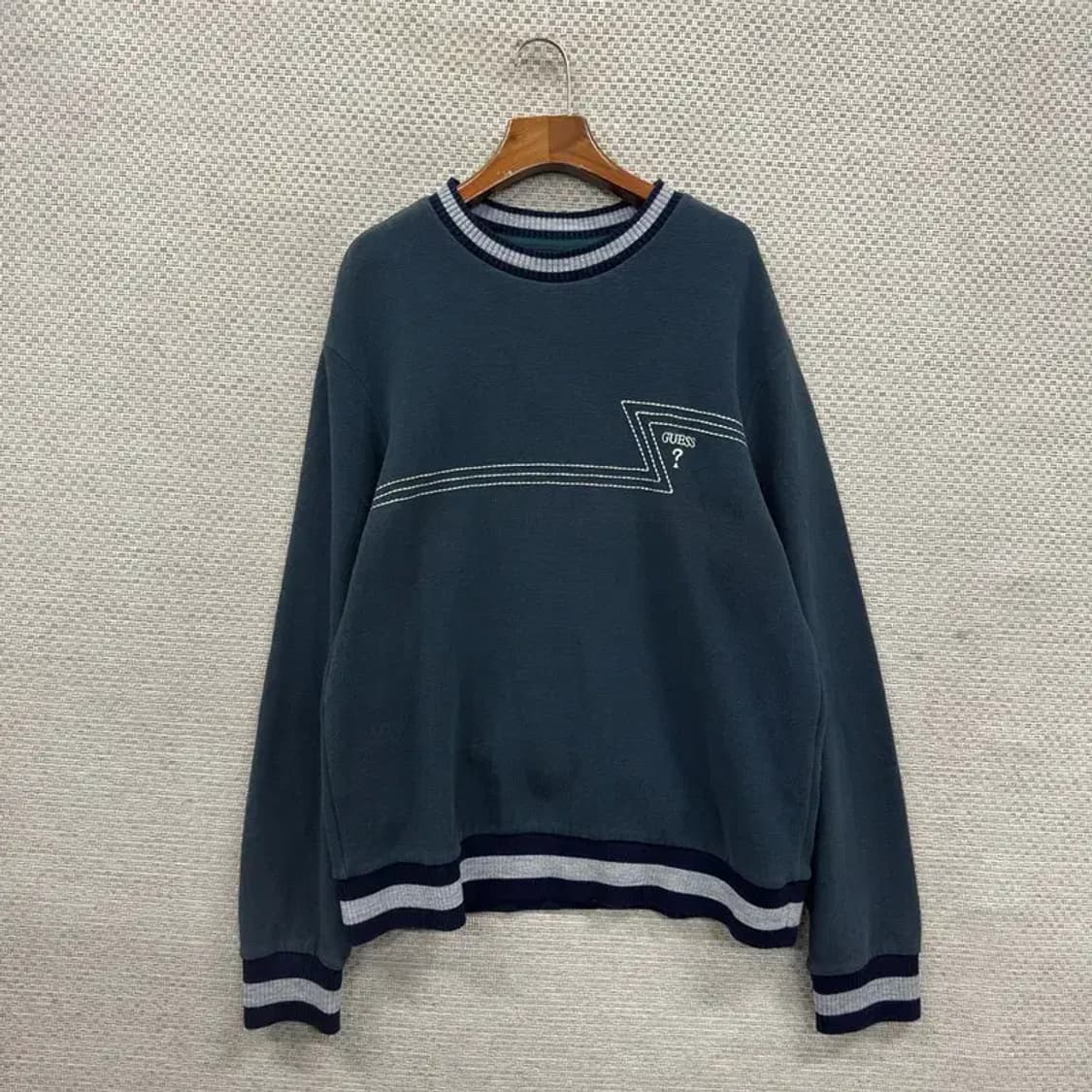 게스 캐주얼 사이드로고 스웻셔츠 맨투맨 XL M10388 상품이미지1