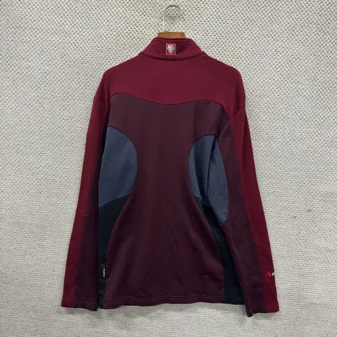 블랙야크 아웃도어 자수로고 반집업 긴팔티 100 M10407 상품이미지2