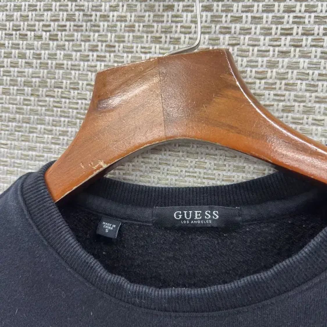 게스 캐주얼 센터로고 스웻셔츠 맨투맨 S M10276 상품이미지3