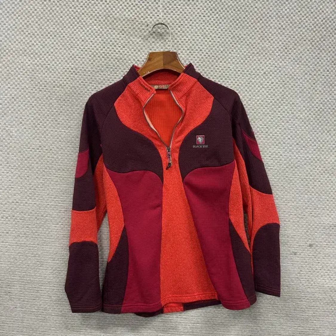 블랙야크 아웃도어 반집업 긴팔티 95 M10273 상품이미지1