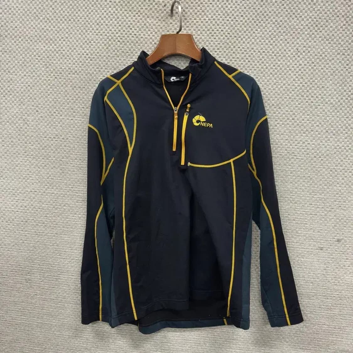 네파 아웃도어 사이드로고 반집업 긴팔티 95 M10509 상품이미지1