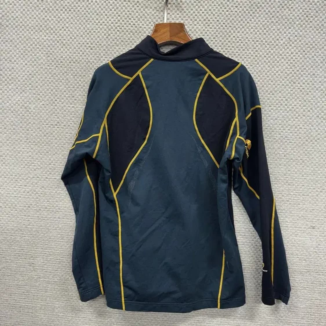 네파 아웃도어 사이드로고 반집업 긴팔티 95 M10509 상품이미지2